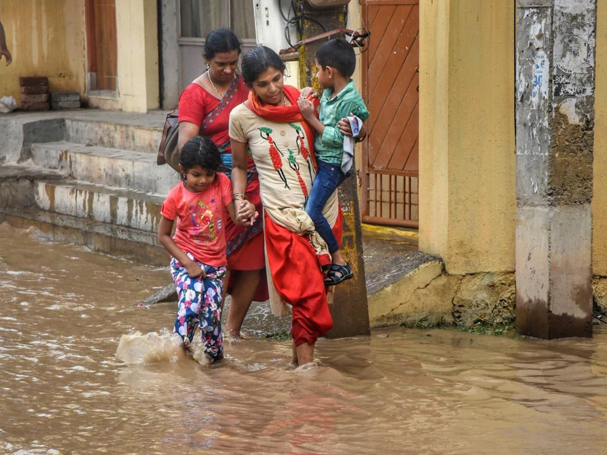 Heavy Rain In Hyderabad Today Photo Gallery - Sakshi9