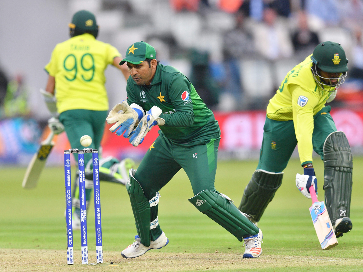 Pakistan win by 49 runs to knock South Africa out of Cricket World Cup 2019 Photo Gallery - Sakshi2