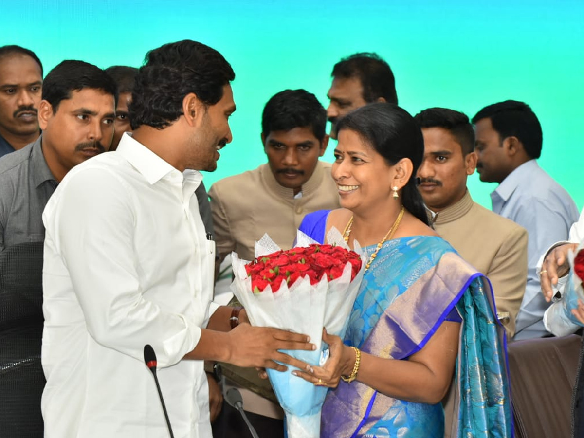 CM YS Jagan holds Collectors meeting at Praja Vedika Photo Gallery - Sakshi12