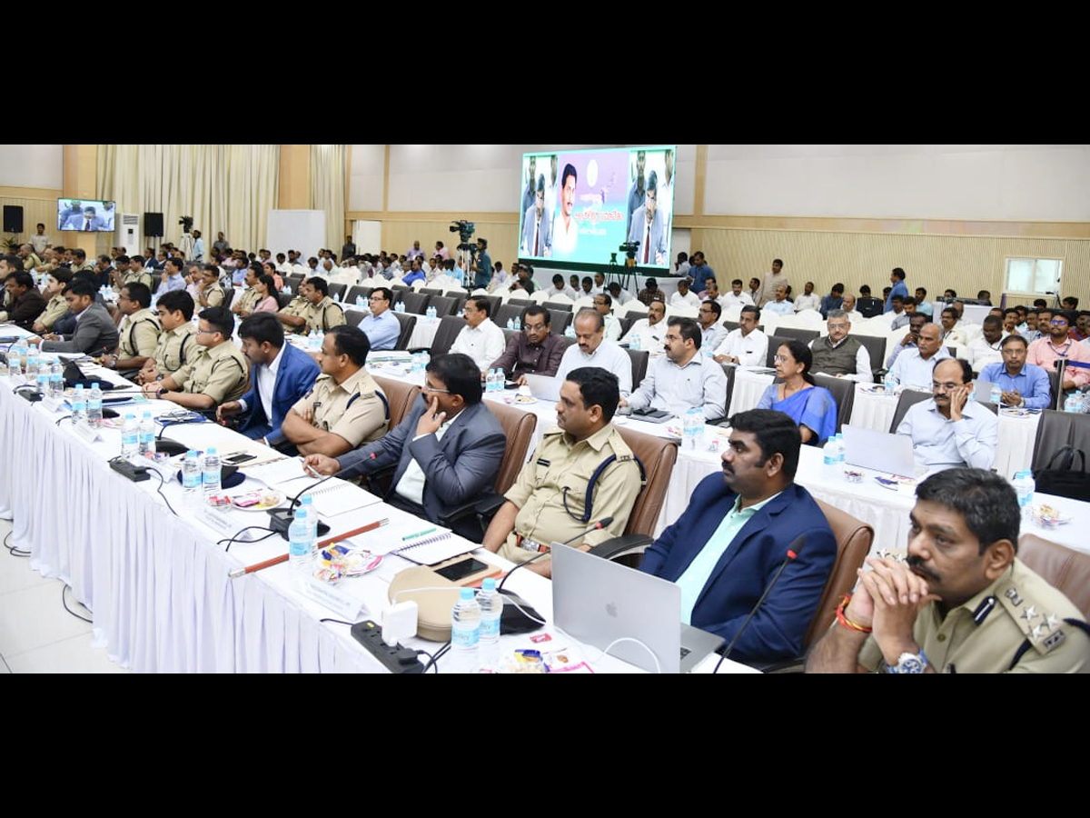 CM YS jagan Second day collectors conference Photo Gallery - Sakshi7