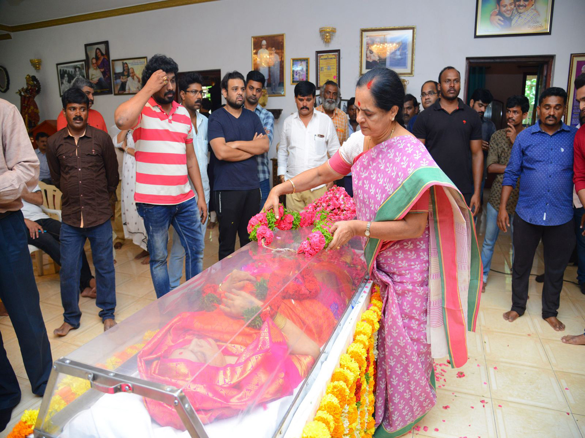 Senior Director And Actor Vijaya Nirmala Passed Away Photo Gallery - Sakshi25