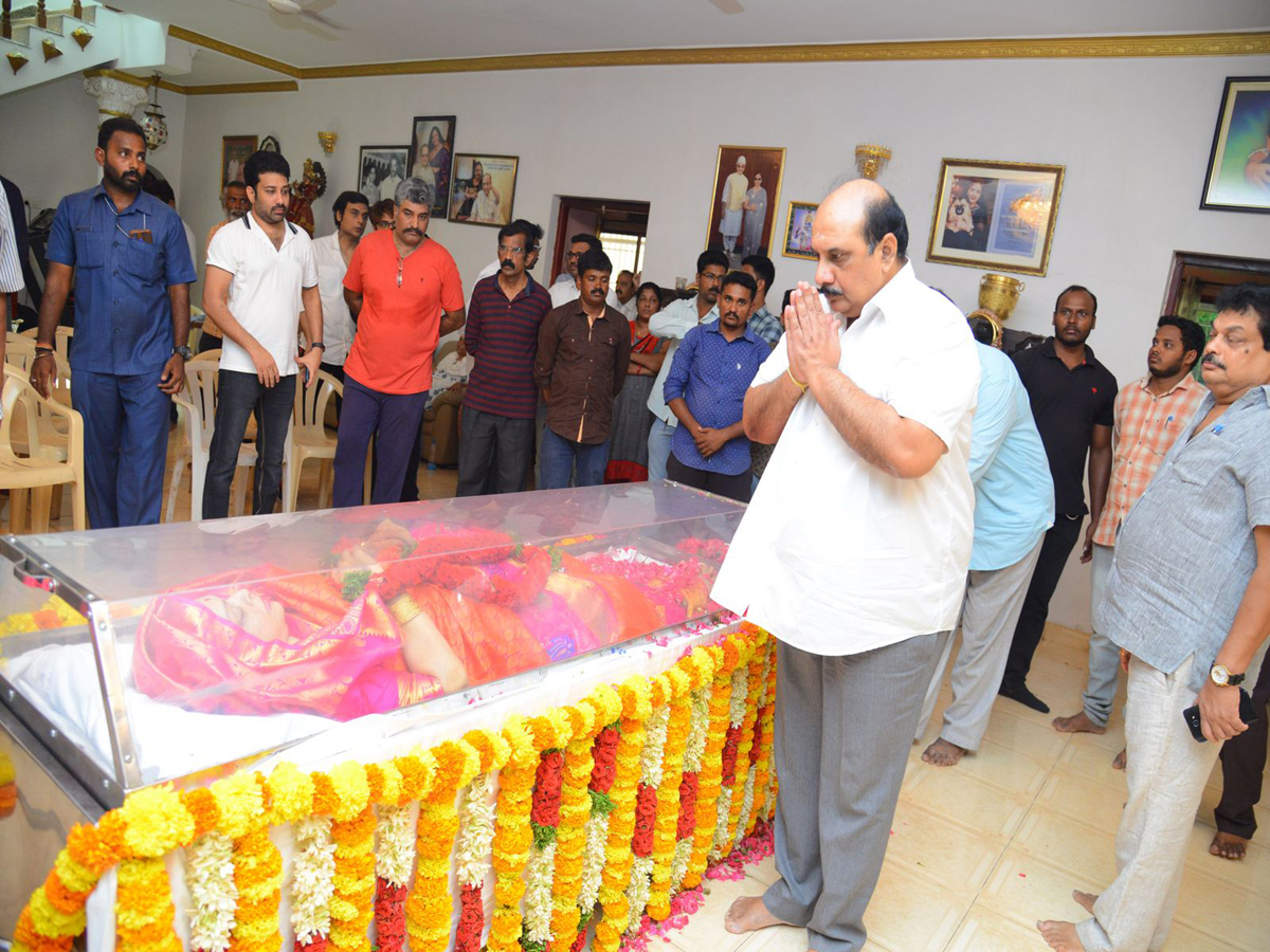 Senior Director And Actor Vijaya Nirmala Passed Away Photo Gallery - Sakshi37