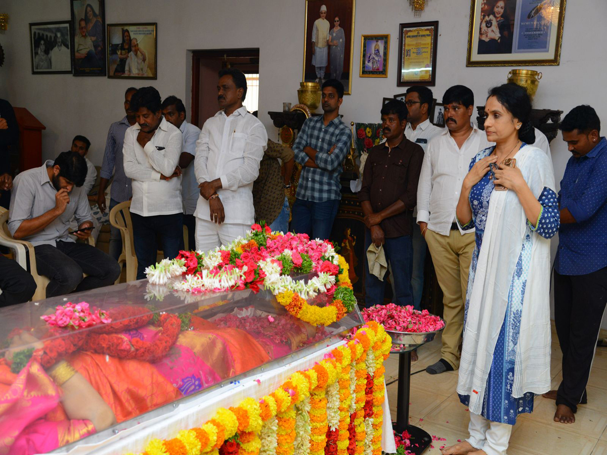 Senior Director And Actor Vijaya Nirmala Passed Away Photo Gallery - Sakshi48