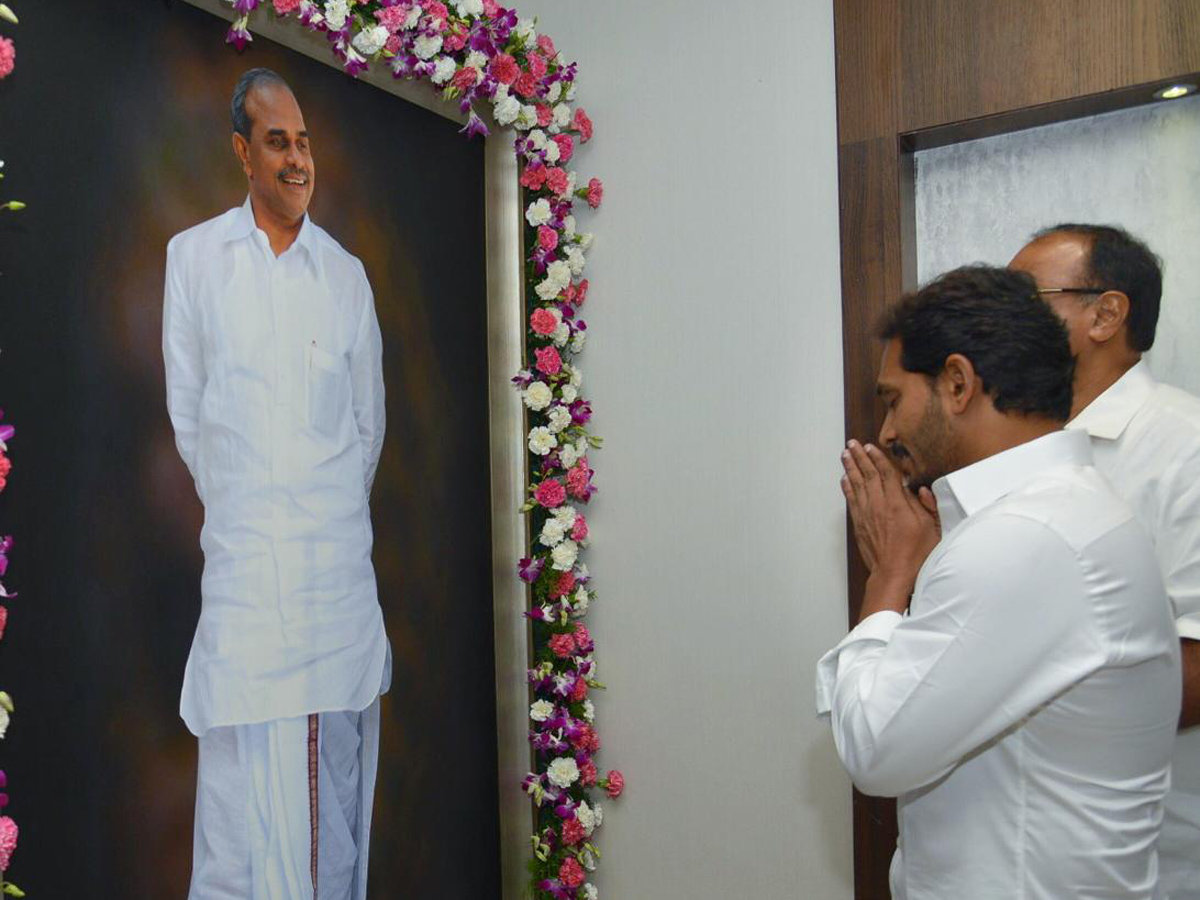 AP CM Jagan First Day in Secretariat in Amaravathi Photo Gallery - Sakshi5