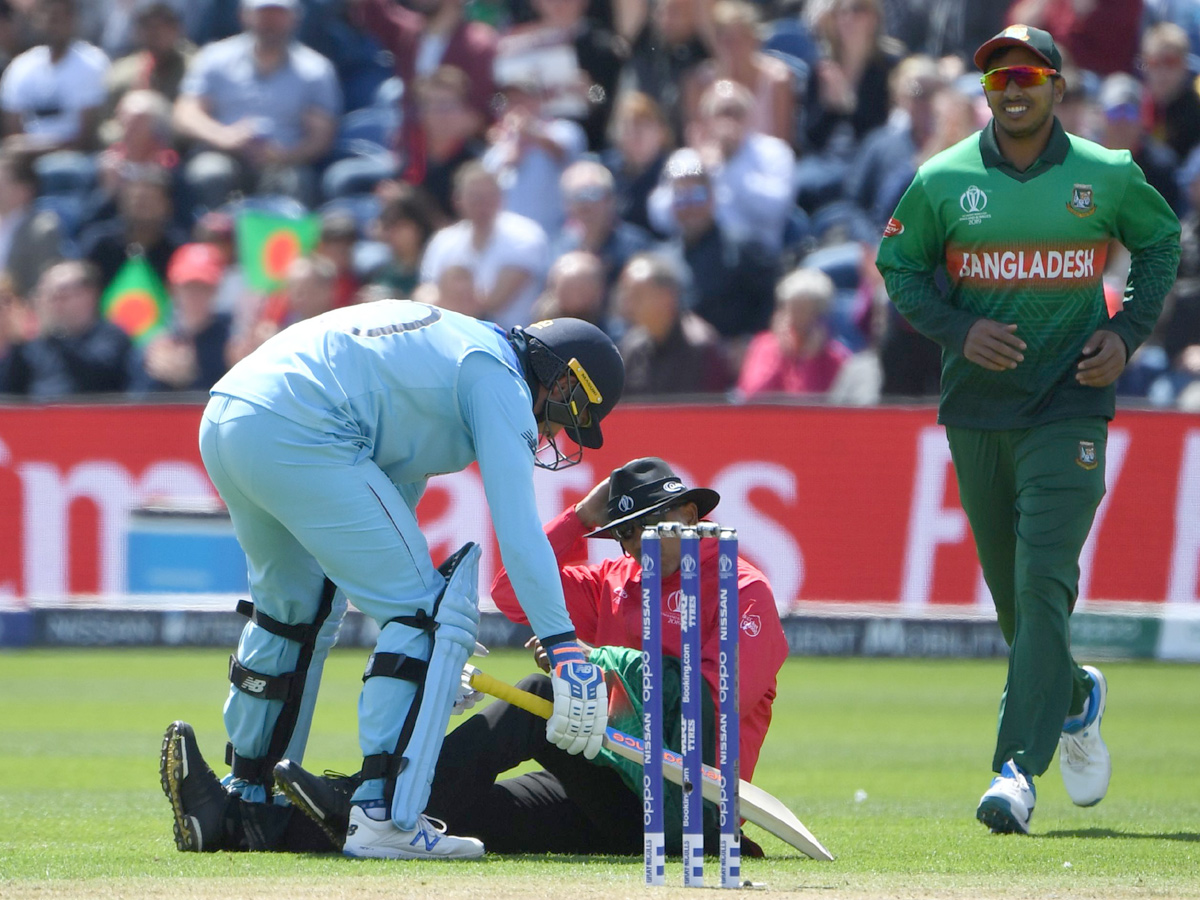 england beat bangladesh 106 runs Photo Gallery - Sakshi28