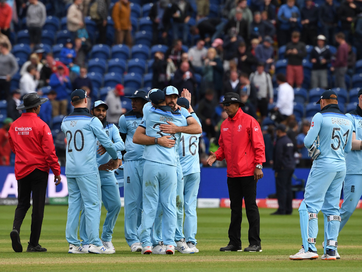 england beat bangladesh 106 runs Photo Gallery - Sakshi8