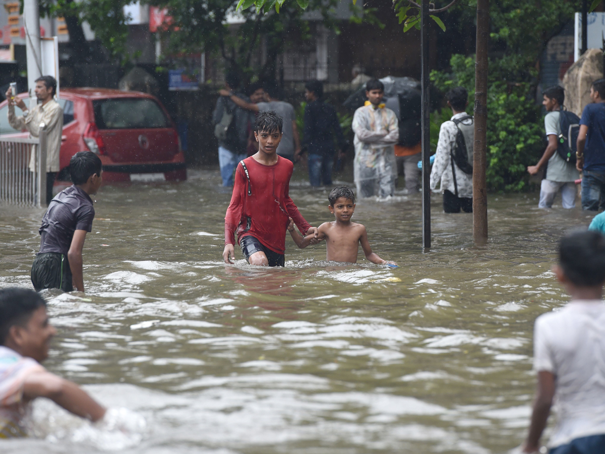 heavy rains in mumbai Photo Gallery - Sakshi5