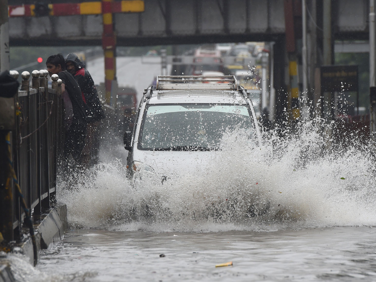 heavy rains in mumbai Photo Gallery - Sakshi6