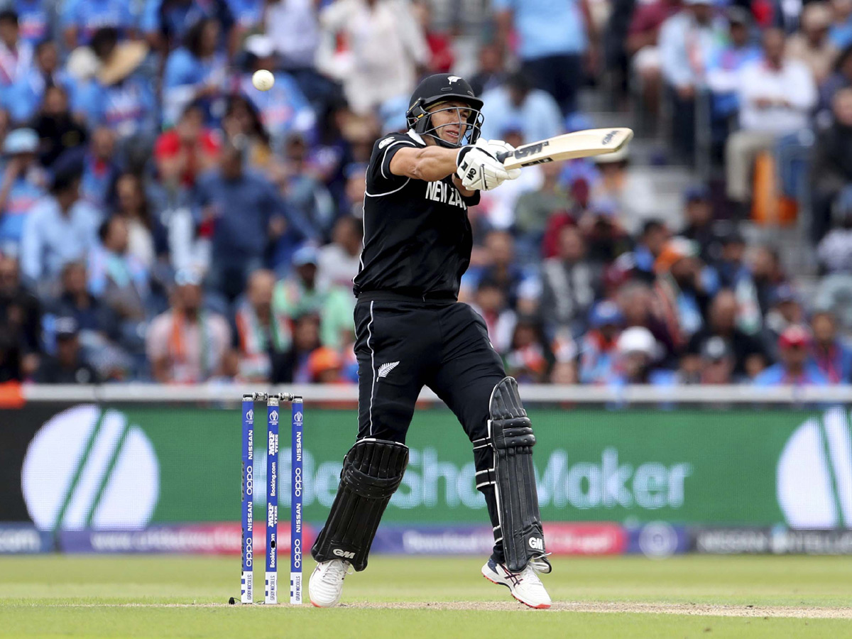 New Zealand beat India by 18 runs to enter final Photo Gallery - Sakshi28