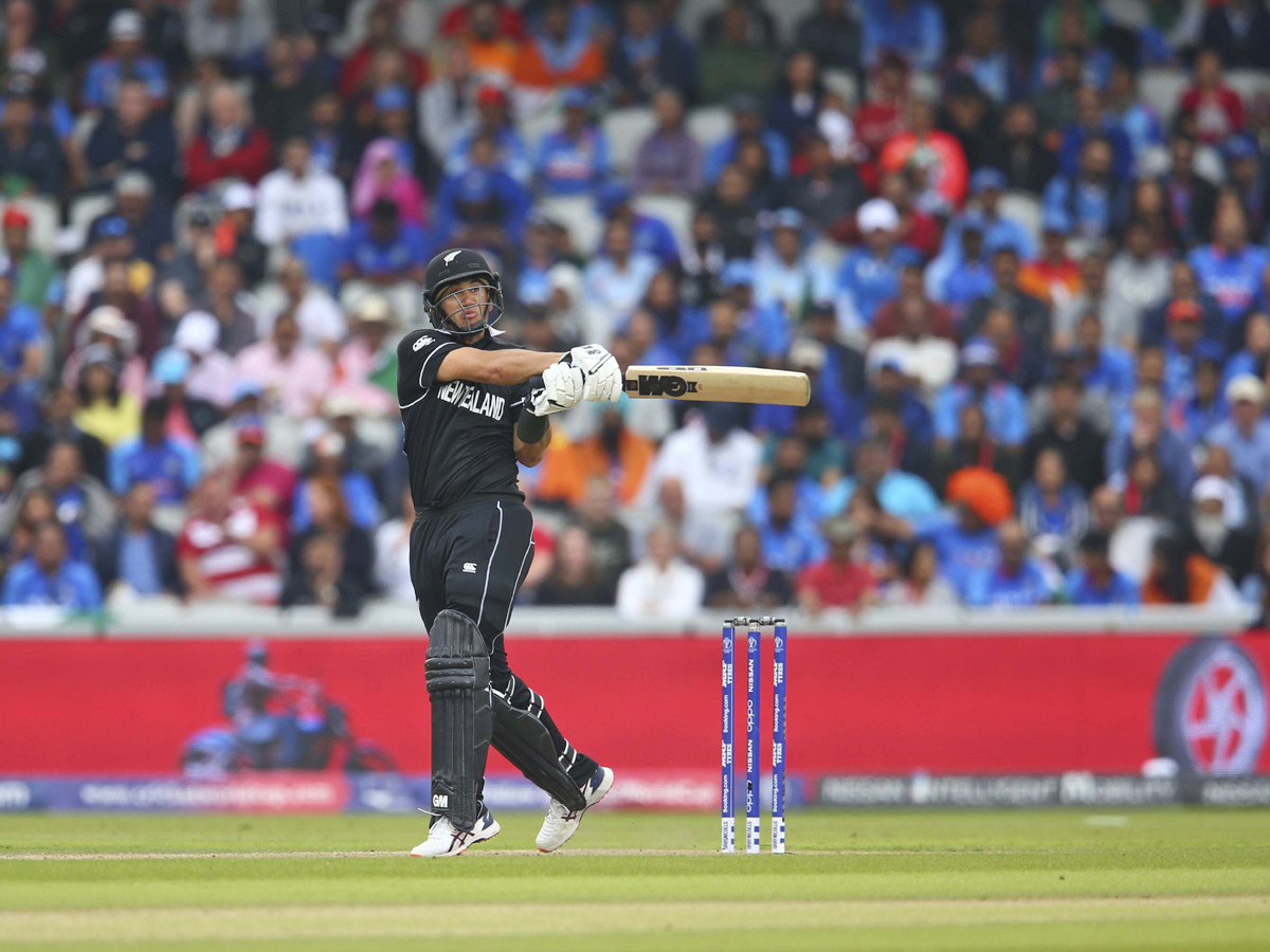 New Zealand beat India by 18 runs to enter final Photo Gallery - Sakshi33