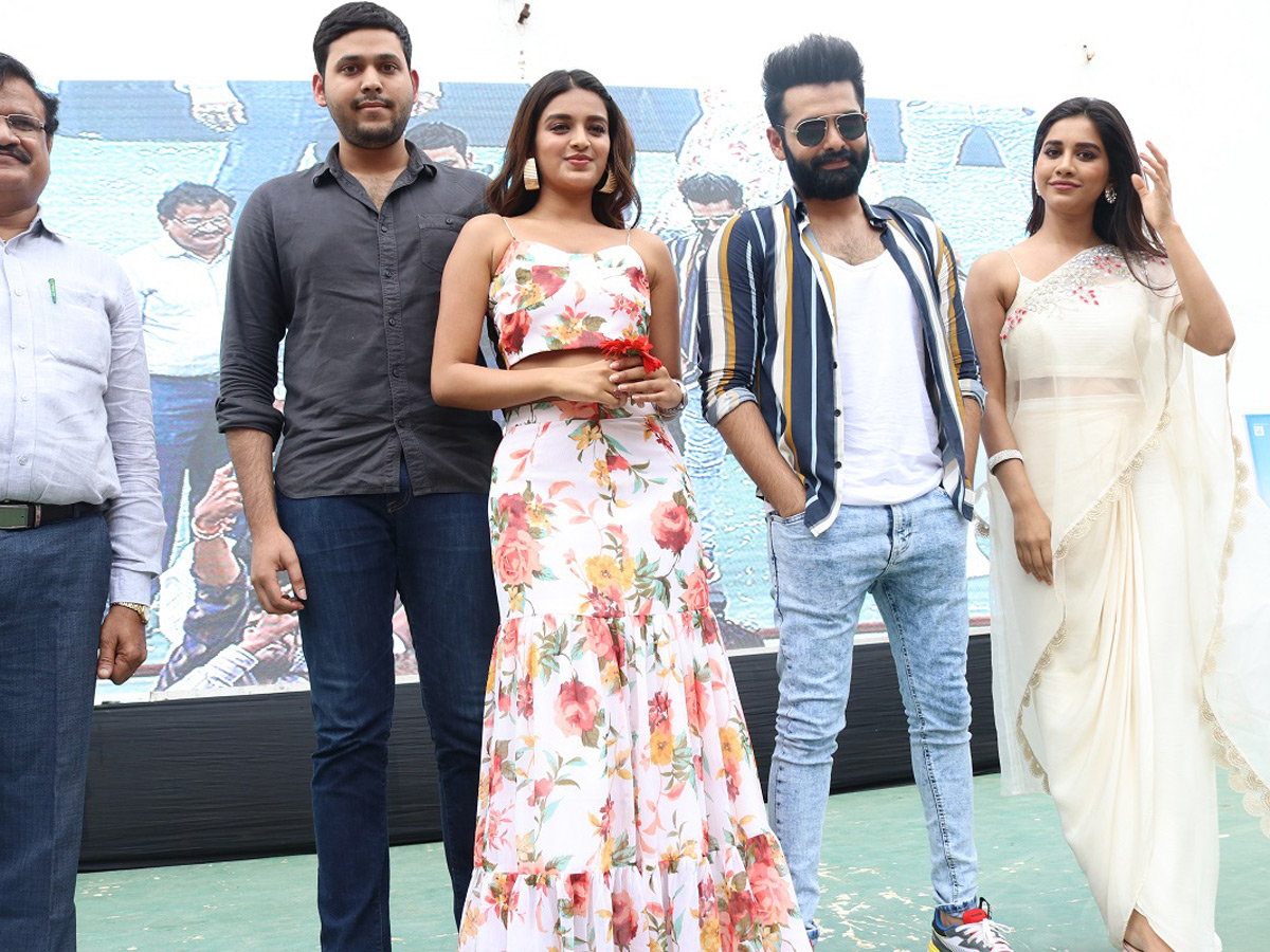 iSmart Shankar Team at Guntur Vasireddy Venkatadri Institute of Technology (VVIT) Collage - Sakshi6