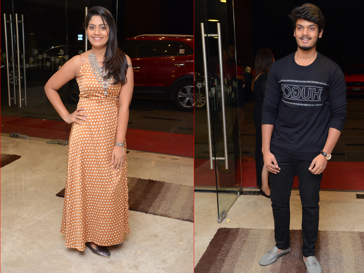 MIRRORS FASHION SHOW AT DASPALLA HOTEL Photo Gallery - Sakshi10