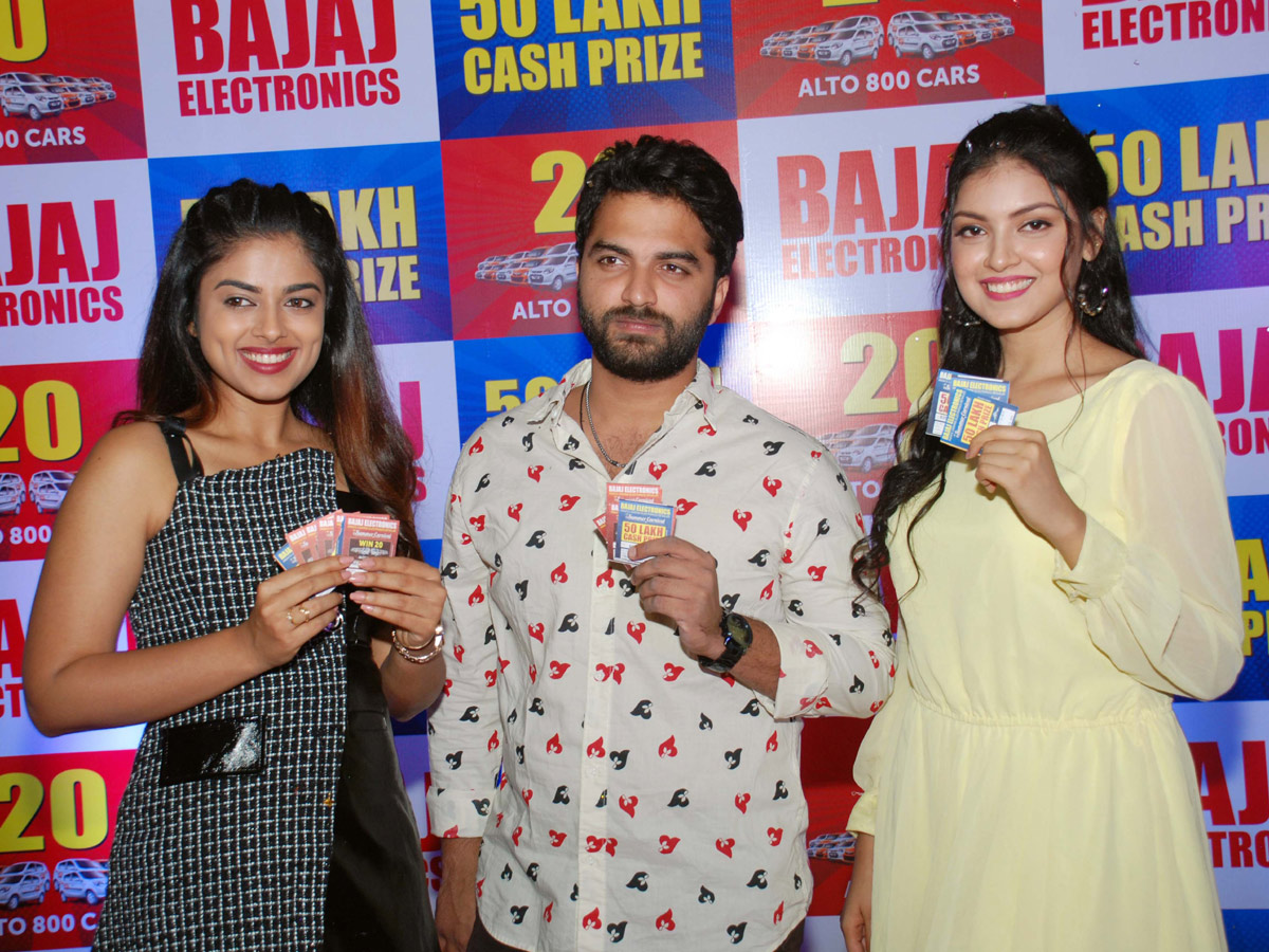 Bajaj Electronics Announces Lucky Draw Winner Photo Gallery - Sakshi3