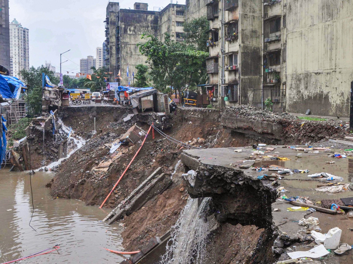 Heavy rains in Mumbai Photo Gallery - Sakshi16