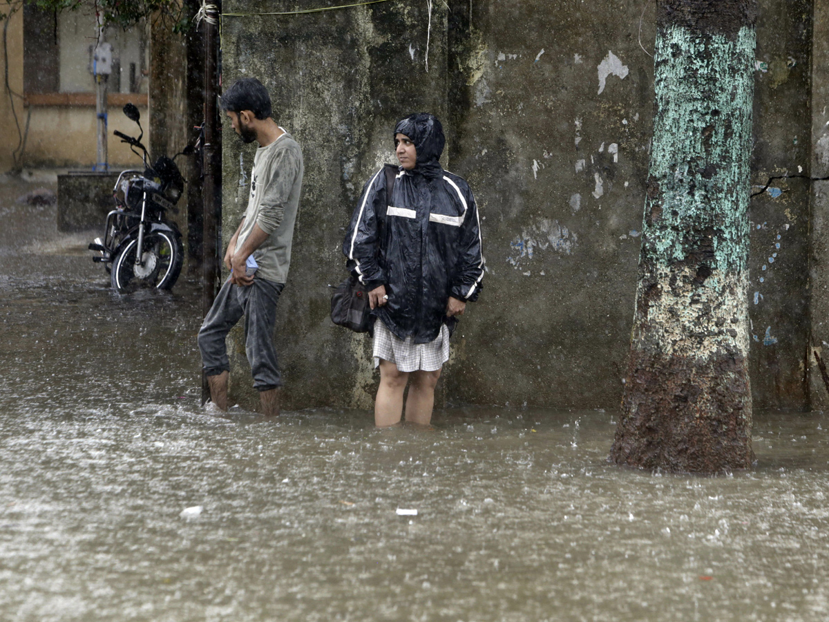 Heavy rains in Mumbai Photo Gallery - Sakshi8