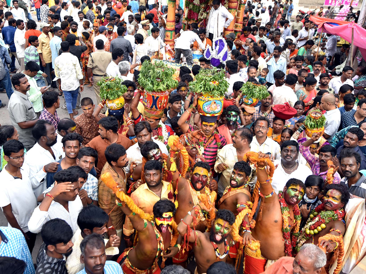 Golkonda Bonalu Celebrations 2019 Photo Gallery - Sakshi21