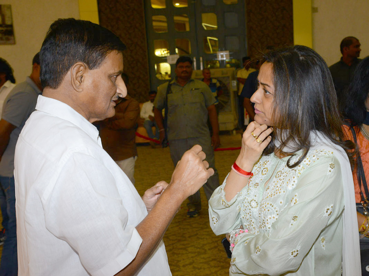  Vijaya Nirmala Gari Dasha Dina Karma In Sandhya Conventions Photo Gallery  - Sakshi16