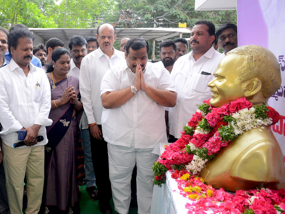 YSR 70th Birth Anniversary Celebrations At Lotus Pond Photo Gallery - Sakshi10