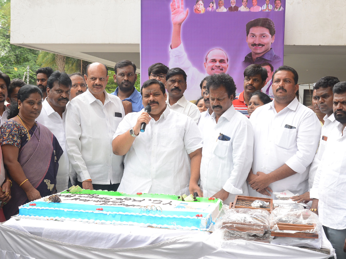 YSR 70th Birth Anniversary Celebrations At Lotus Pond Photo Gallery - Sakshi9