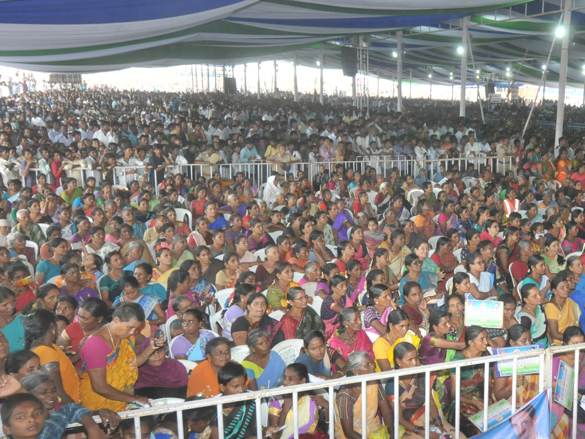 YSR Raithu Dinotsavam Public Meeting at Jammala Madugu Photo Gallery - Sakshi11