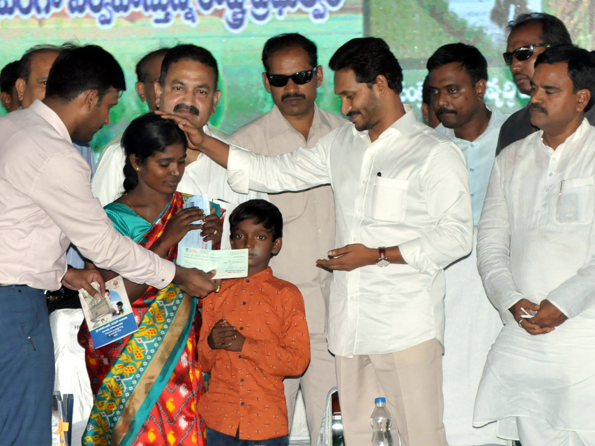 YSR Raithu Dinotsavam Public Meeting at Jammala Madugu Photo Gallery - Sakshi13