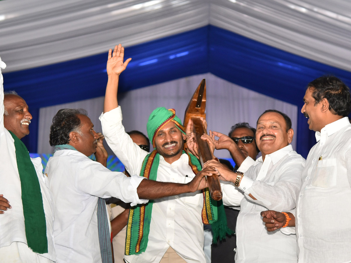 YSR Raithu Dinotsavam Public Meeting at Jammala Madugu Photo Gallery - Sakshi29