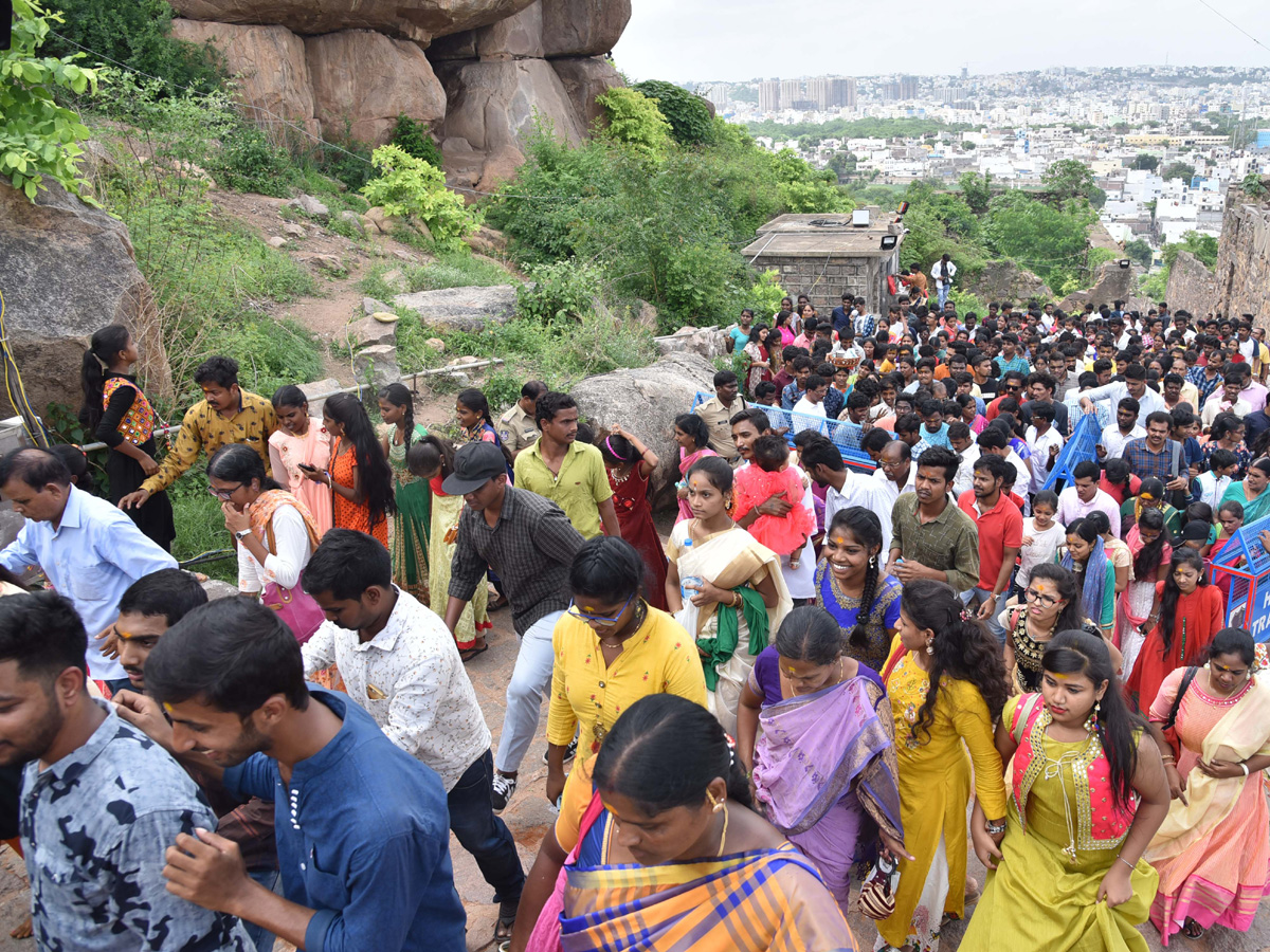 Bonalu festival kicks off at Golconda Fort Photo Gallery  - Sakshi18