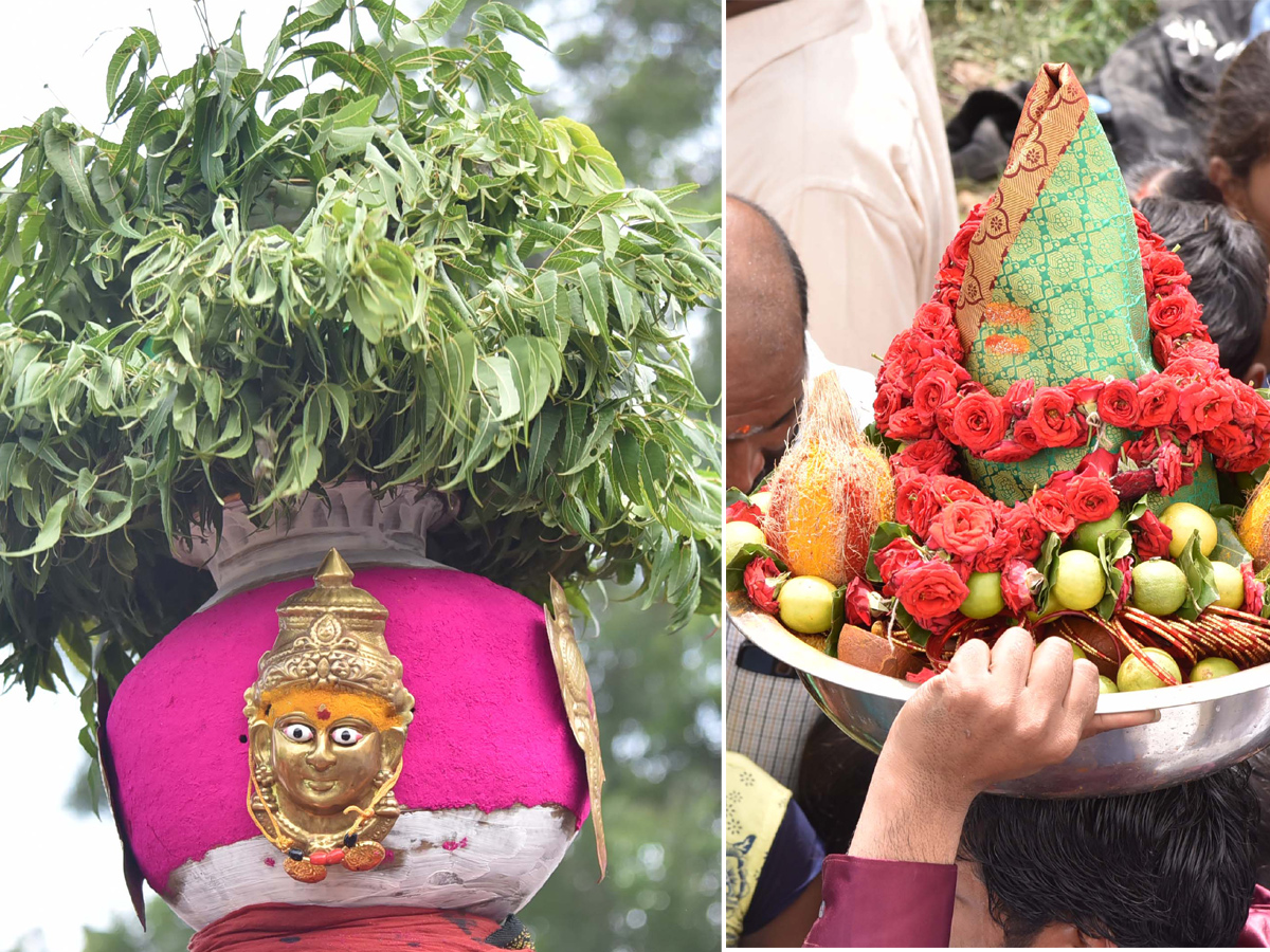 Bonalu festival kicks off at Golconda Fort Photo Gallery  - Sakshi3