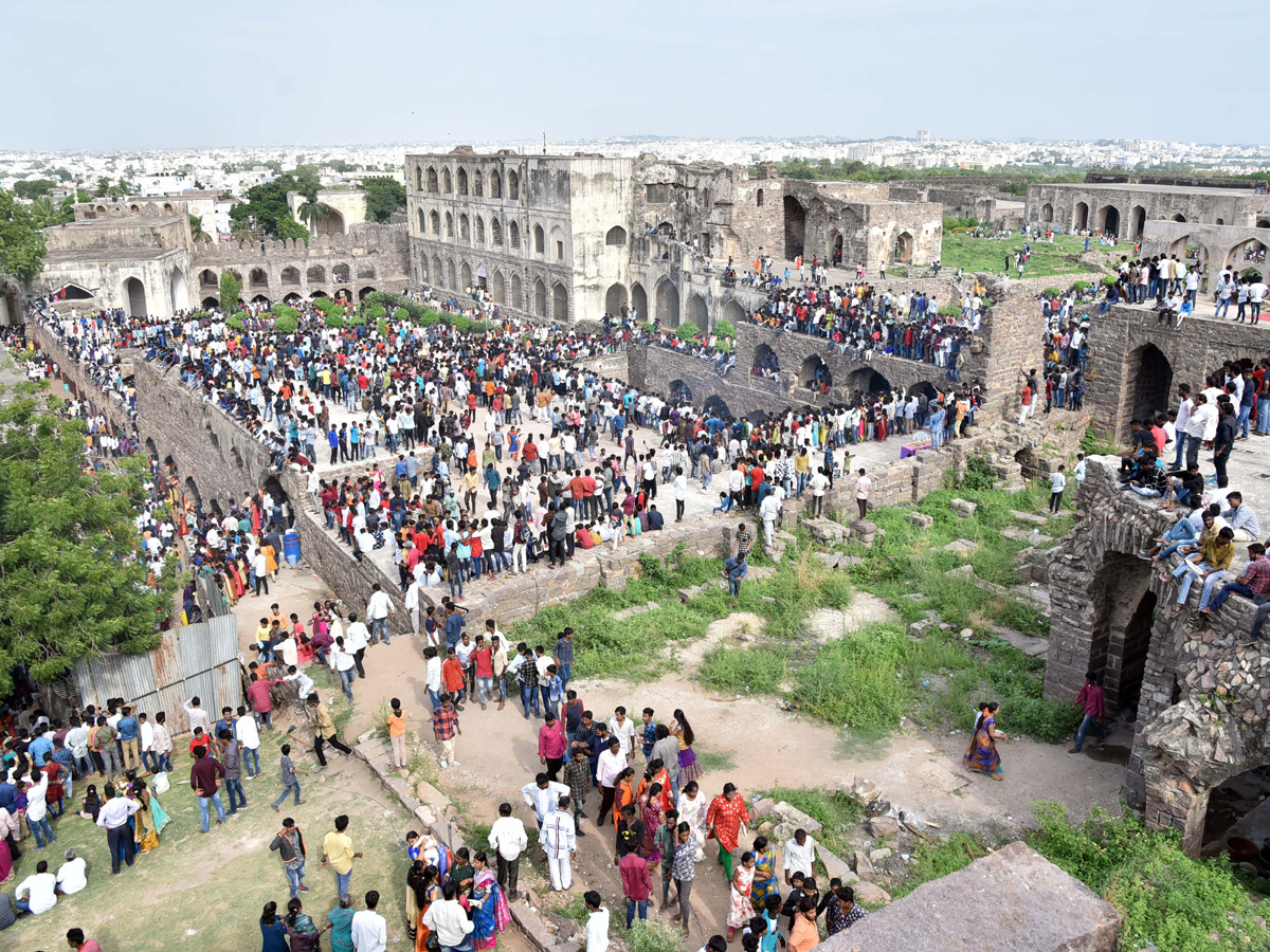 Bonalu festival kicks off at Golconda Fort Photo Gallery  - Sakshi5