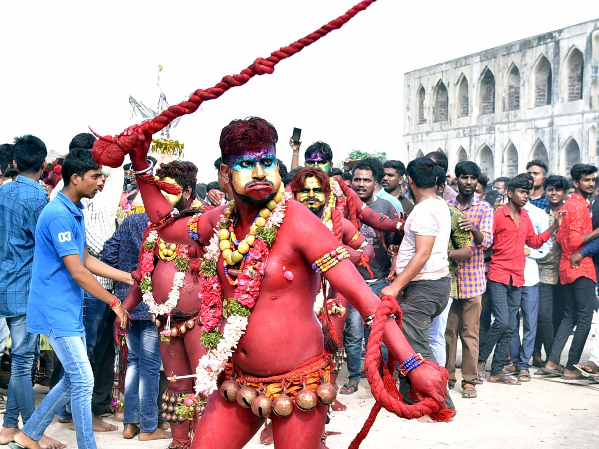 Bonalu festival kicks off at Golconda Fort Photo Gallery  - Sakshi6