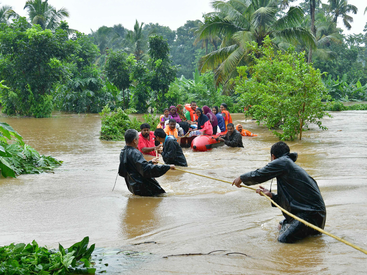 Kerala, Karnataka, tamilnadu heavy rain Photo Gallery - Sakshi1