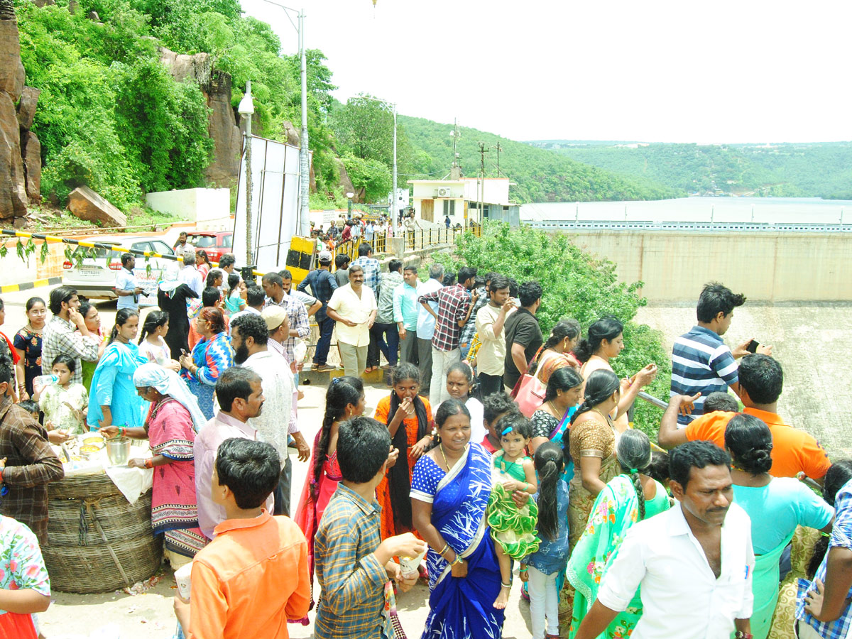 Srisailam Dam Gets Huge inflows Photo Gallery - Sakshi12