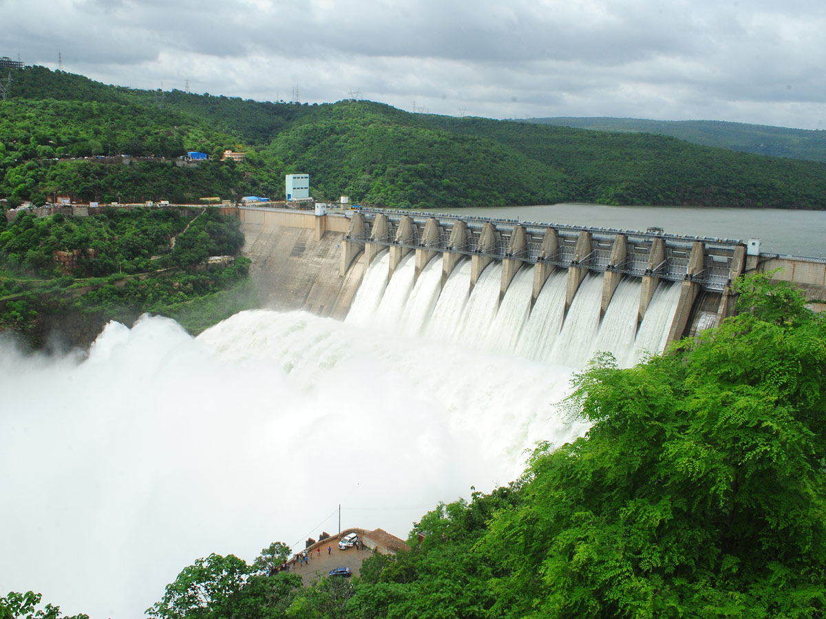 Srisailam Dam Gets Huge inflows Photo Gallery - Sakshi15