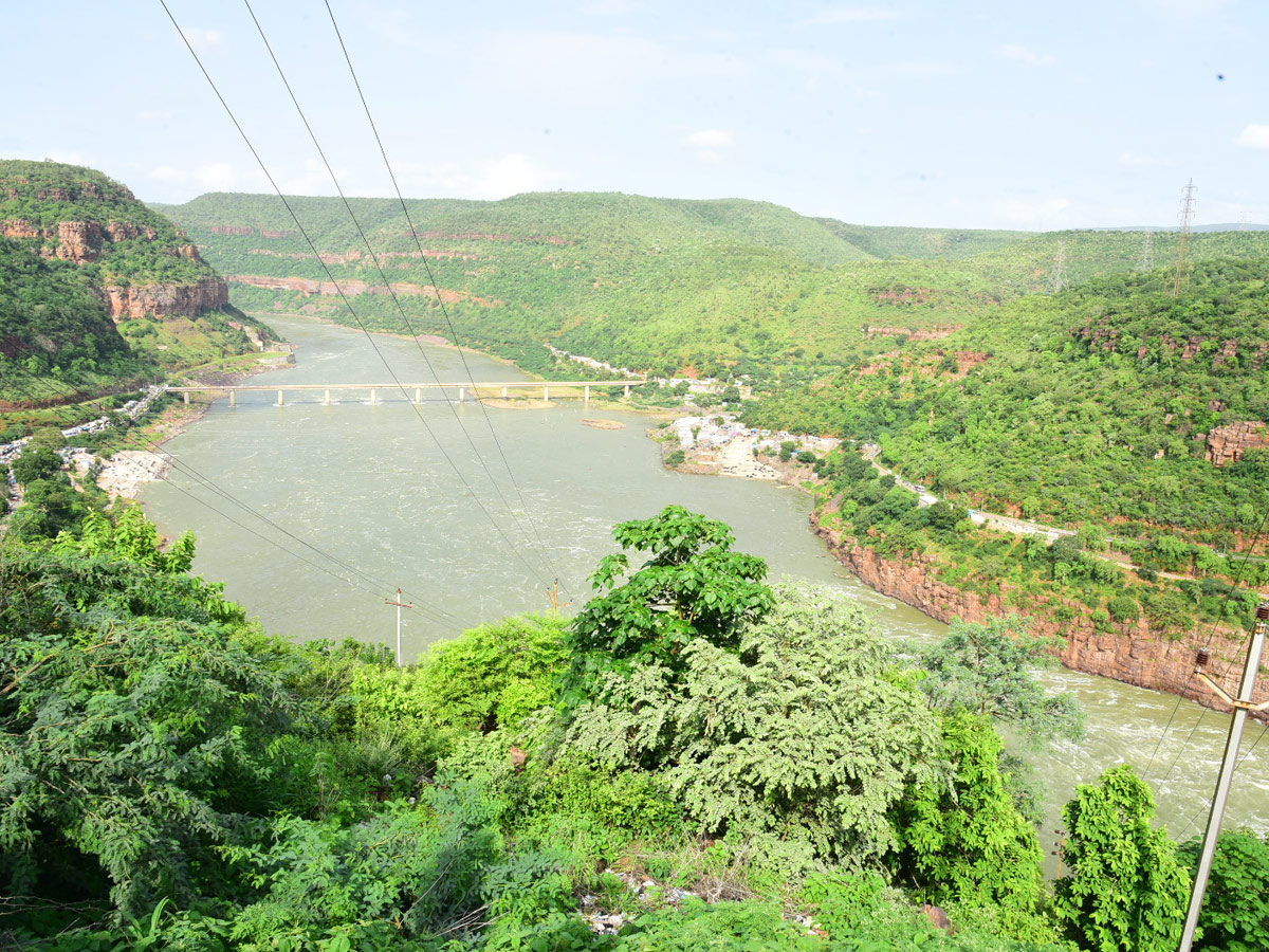 Srisailam Dam Gets Huge inflows Photo Gallery - Sakshi8