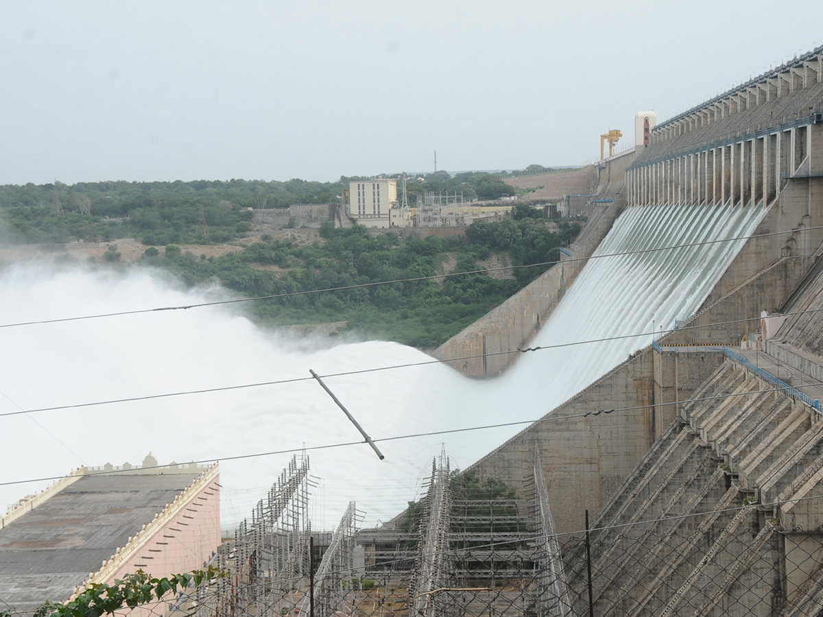 All 26 Gates Lifted at Nagarjuna Sagar Dam Photo Gallery - Sakshi11