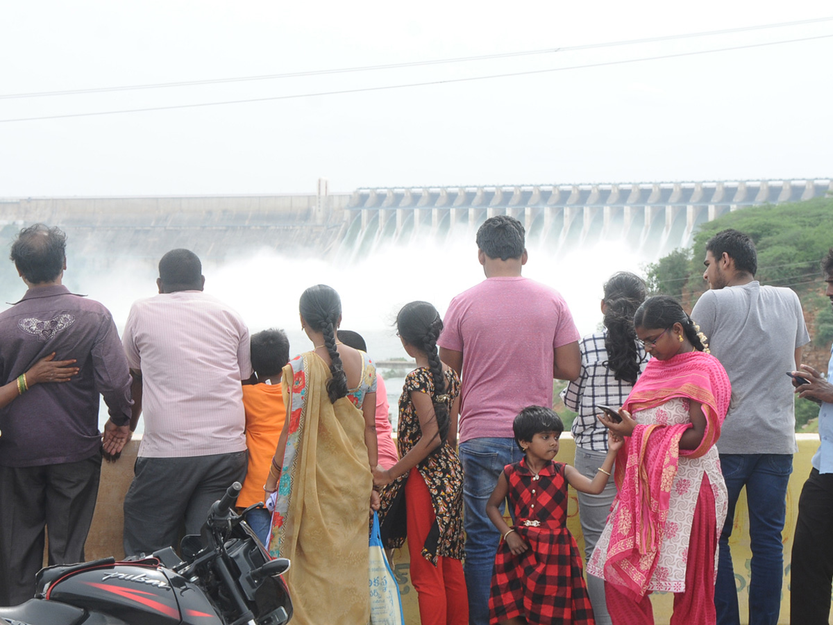 All 26 Gates Lifted at Nagarjuna Sagar Dam Photo Gallery - Sakshi19