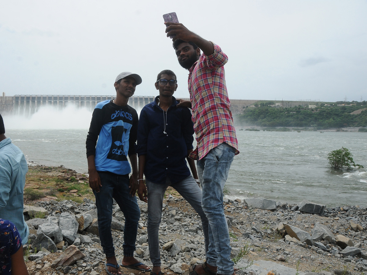 All 26 Gates Lifted at Nagarjuna Sagar Dam Photo Gallery - Sakshi22