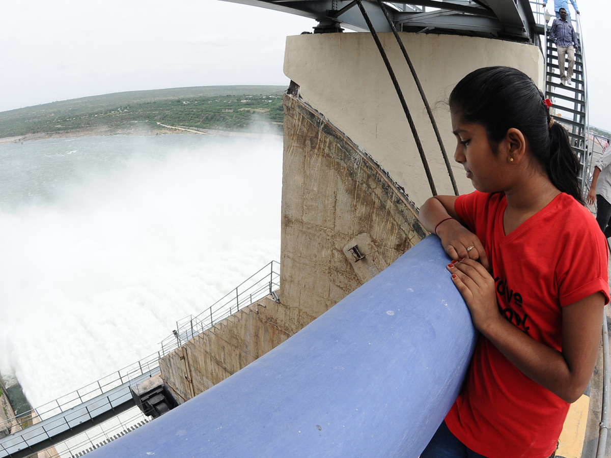 All 26 Gates Lifted at Nagarjuna Sagar Dam Photo Gallery - Sakshi32