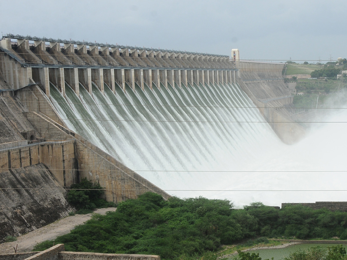 All 26 Gates Lifted at Nagarjuna Sagar Dam Photo Gallery - Sakshi37