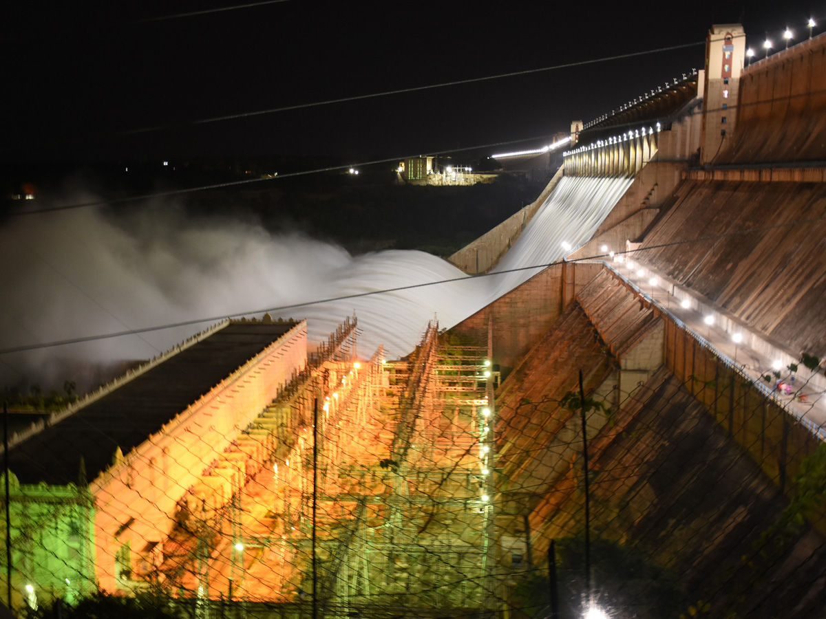 All 26 Gates Lifted at Nagarjuna Sagar Dam Photo Gallery - Sakshi38