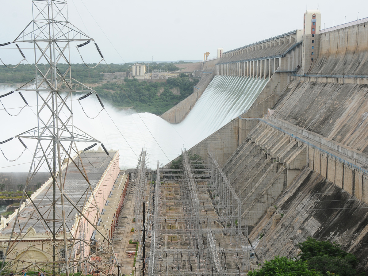 All 26 Gates Lifted at Nagarjuna Sagar Dam Photo Gallery - Sakshi8