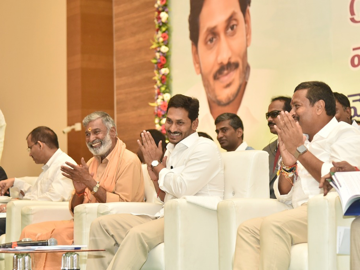 CM YS Jagan Mohan Reddy Starts Village Volunteer System Photo Gallery - Sakshi8