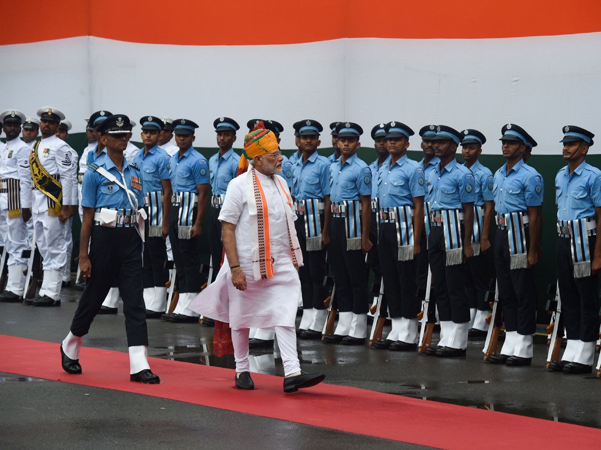 PM Narendra Modi Flag Hoisting Red Rort New Delhi Photo Gallery - Sakshi8