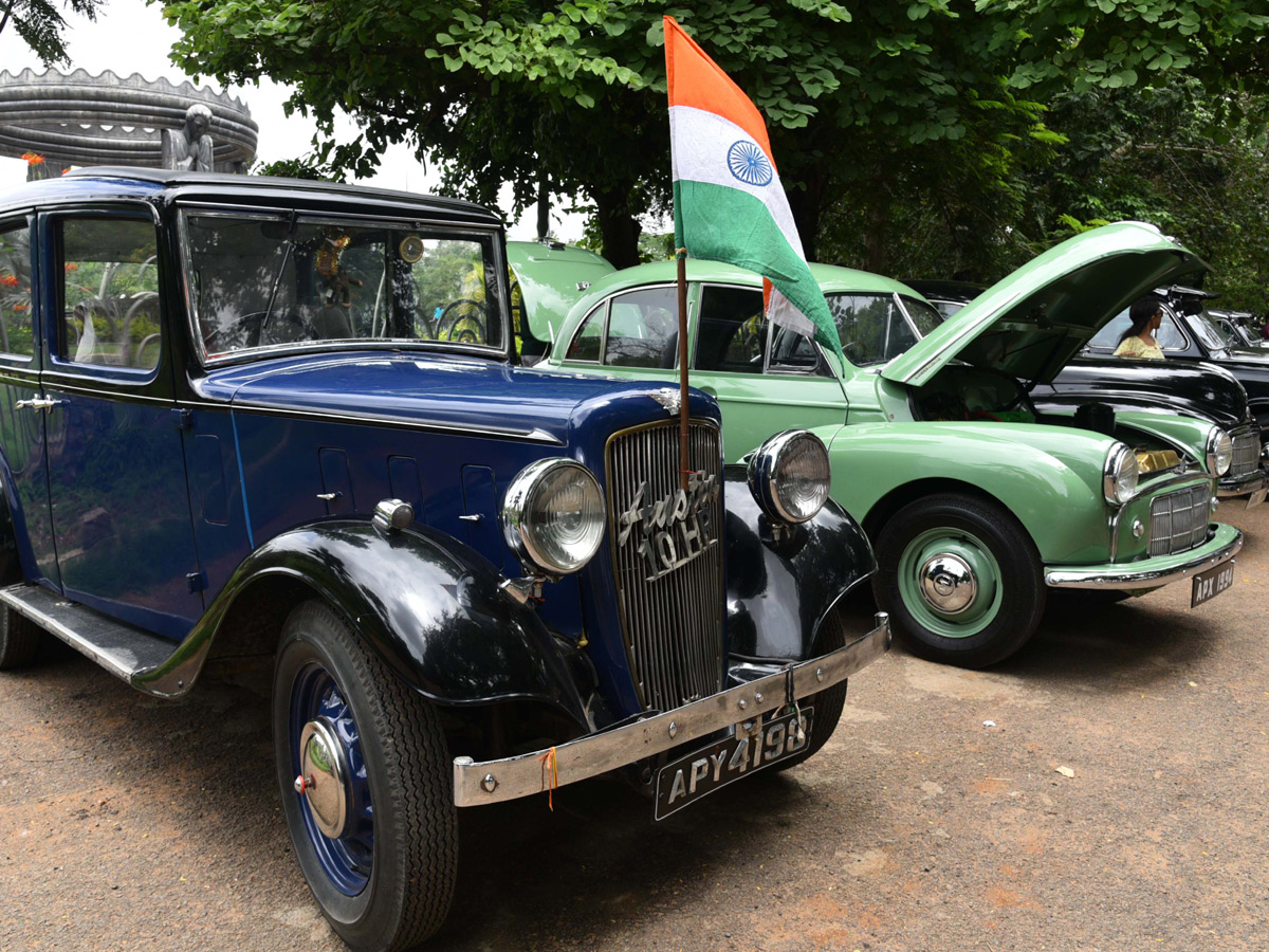 Vintage Car Exhibition at Lumbini Park Photo Gallery - Sakshi12