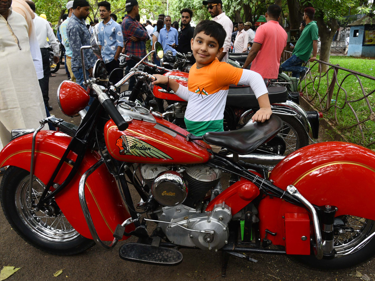 Vintage Car Exhibition at Lumbini Park Photo Gallery - Sakshi3