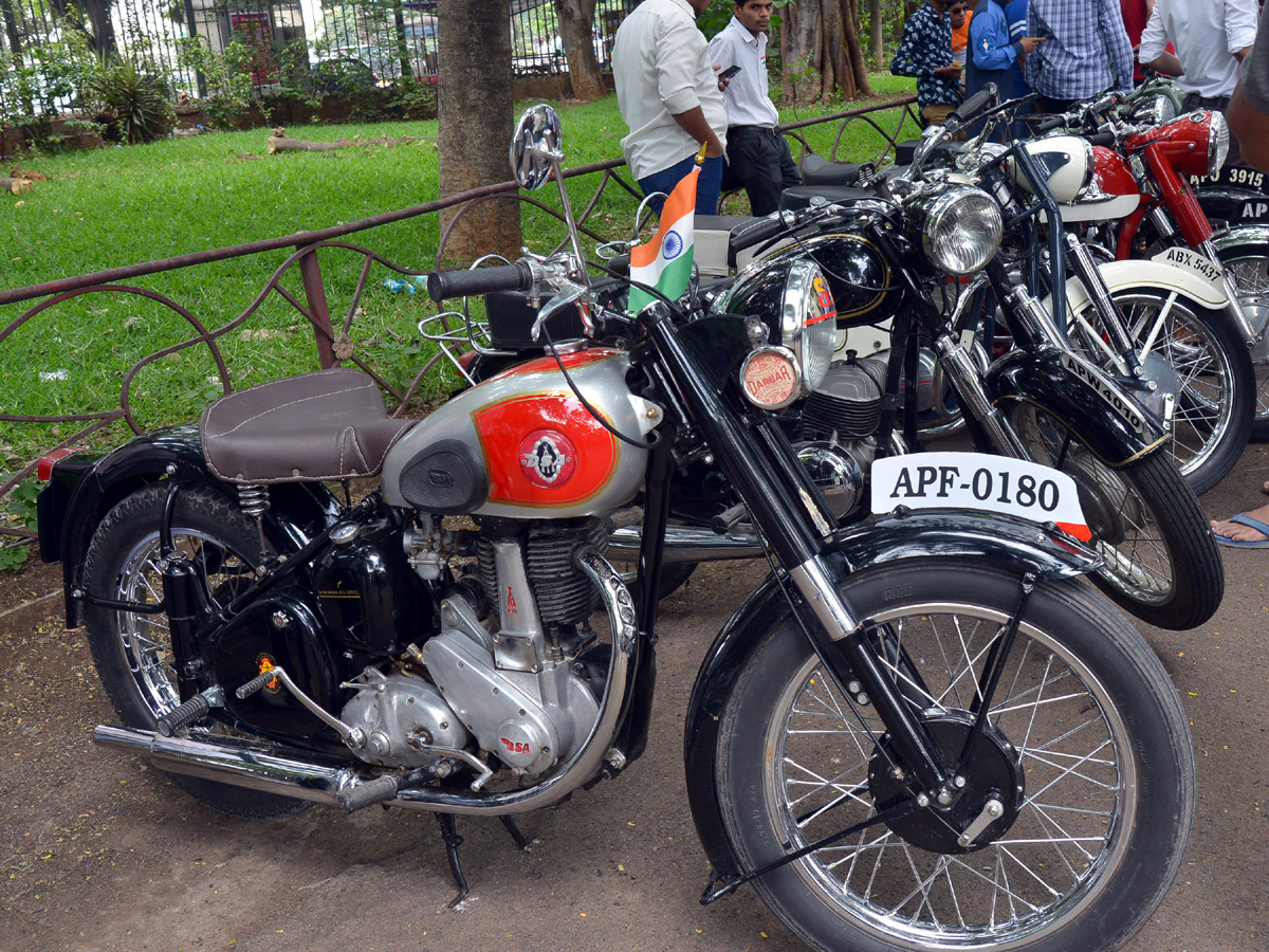 Vintage Car Exhibition at Lumbini Park Photo Gallery - Sakshi7