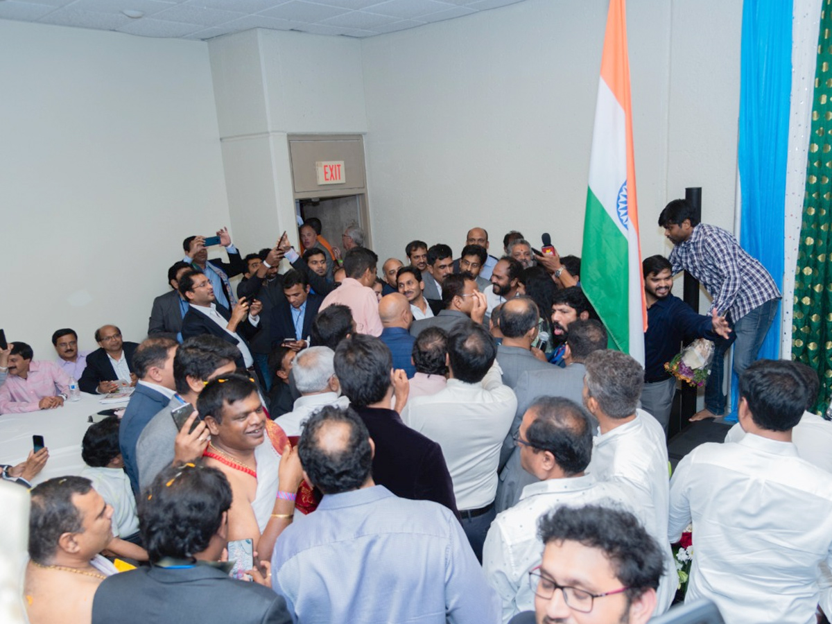 CM YS Jagan Meeting with Entrepreneurs In the America Tour Photo Gallery - Sakshi23