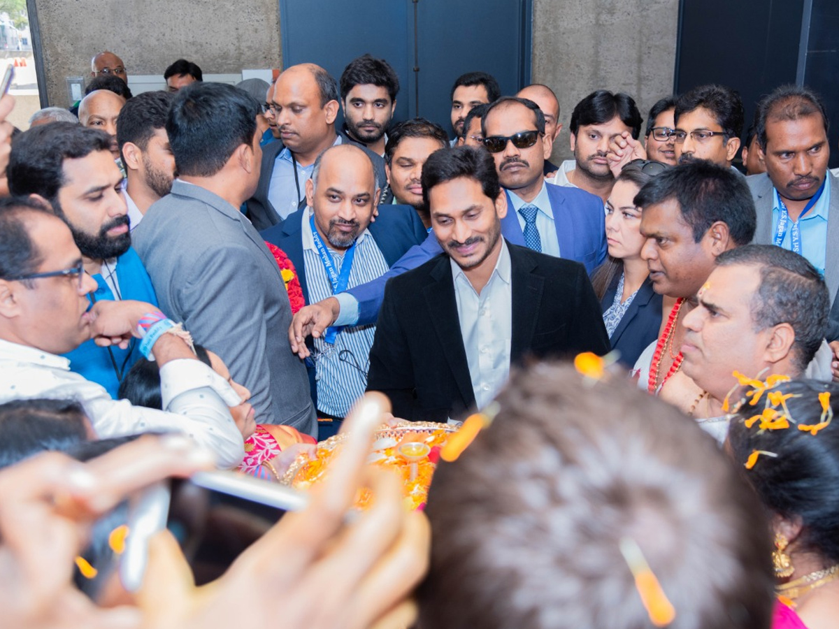 CM YS Jagan Meeting with Entrepreneurs In the America Tour Photo Gallery - Sakshi25