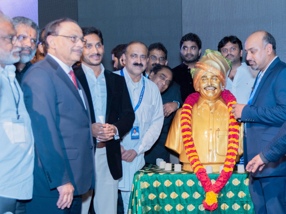 CM YS Jagan Meeting with Entrepreneurs In the America Tour Photo Gallery - Sakshi33