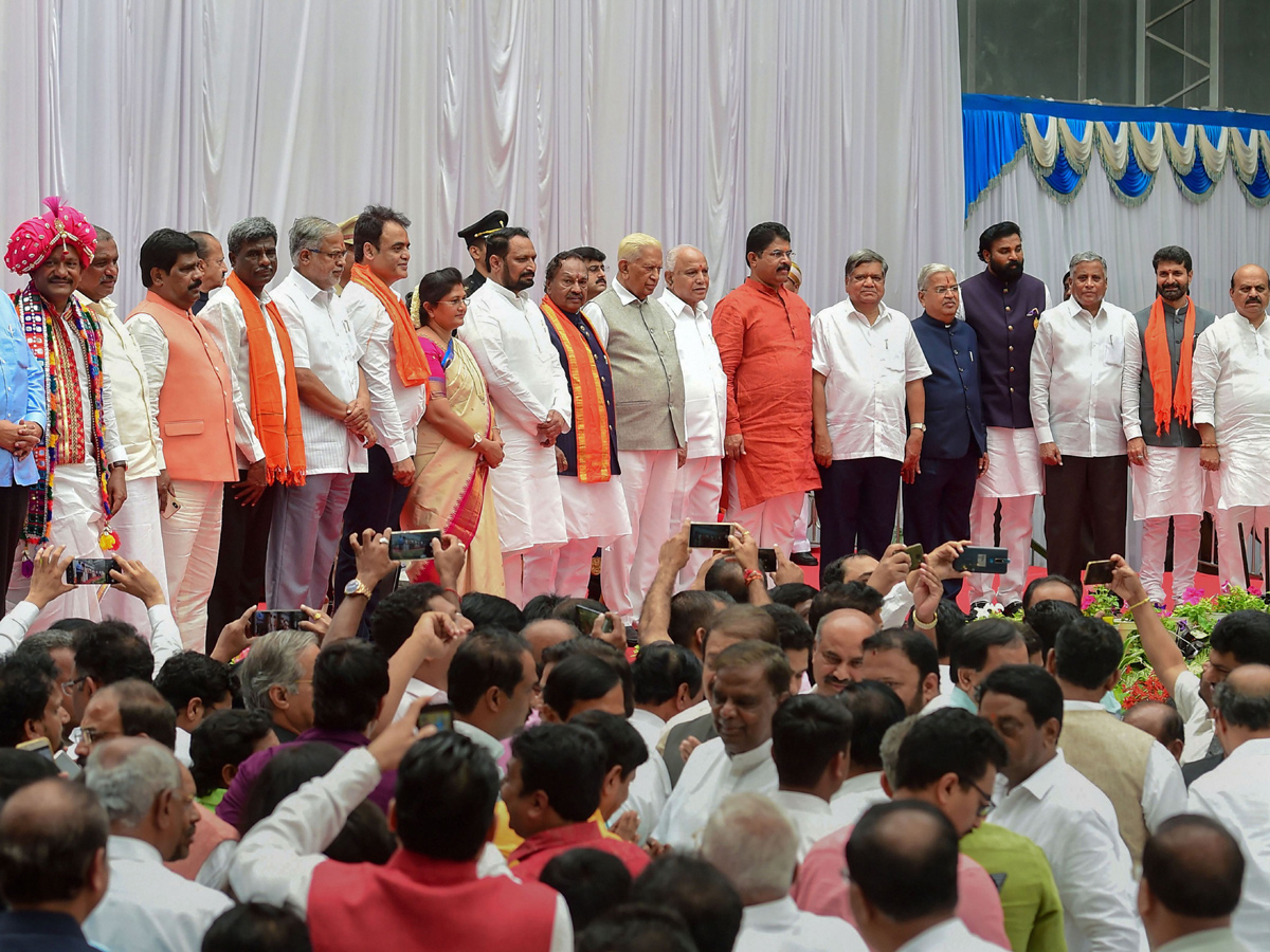 Karnataka Cabinet Expansion In RajBhavan Photo Gallery - Sakshi5